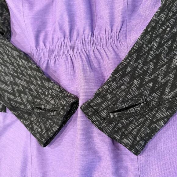 The North Face Dyvinity Jacket Womens Medium Purple Lightweight Hooded Thumbhole - Picture 10 of 10